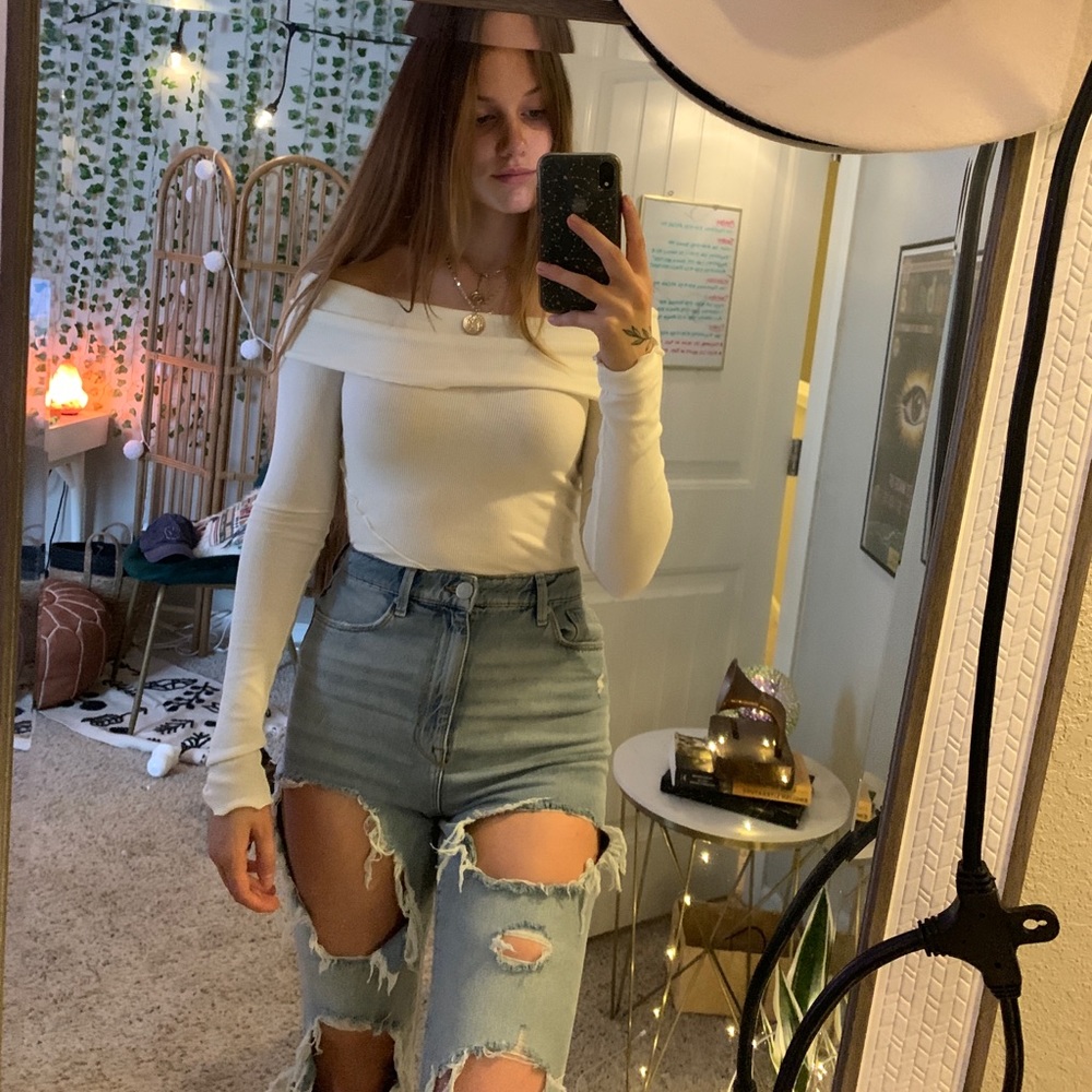 NEW WITH TAGS sadie & sage white long sleeved crop